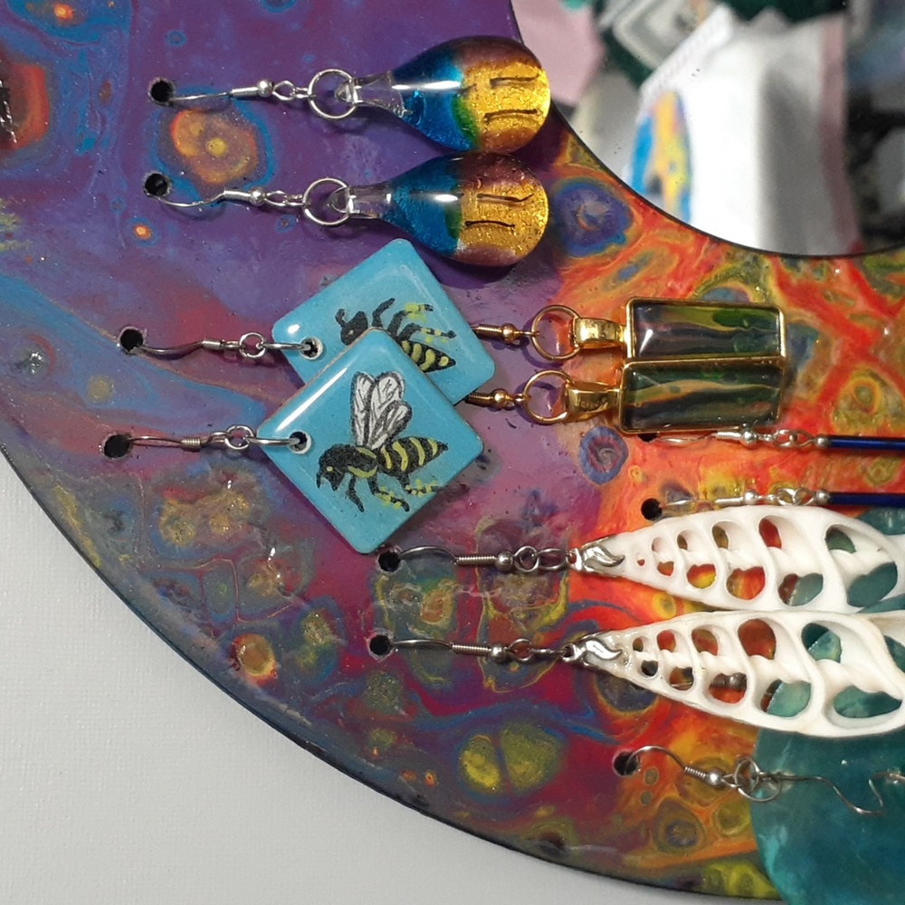 Hand Crafted Earring Jewelry Holder Painted Necklaces Vinyl Record Upcycle Wall - Picture 3 of 15